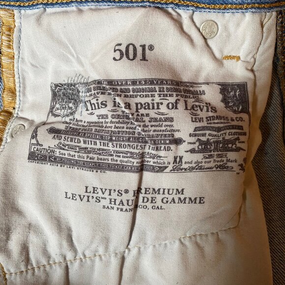 Levi's 501 Crop Premium Jeans - Picture 7 of 8